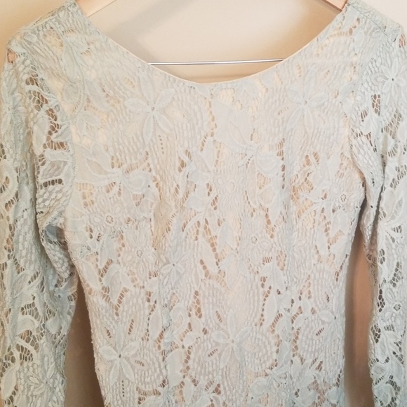 Meadow Open Back Lace Midi Dress - Picture 4 of 4